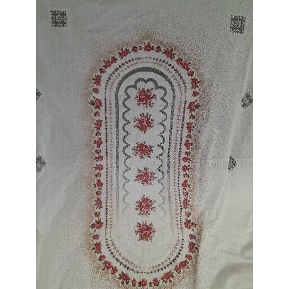 Vintage Spanish Floral Lace Tablecloth, Large 84x75 Inches - Picture 8 of 10